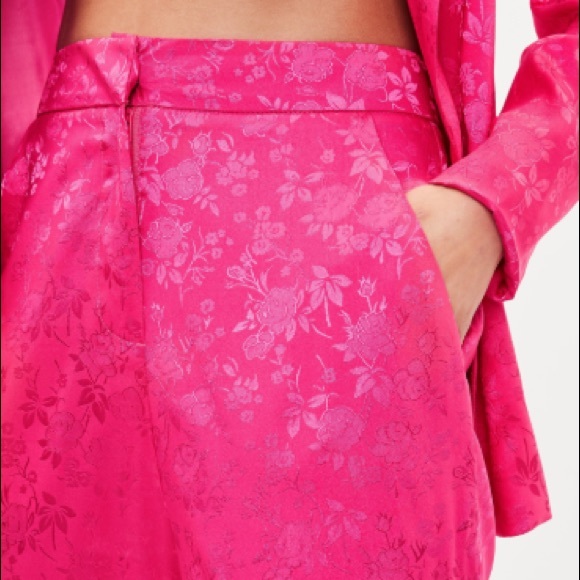 Vynl Bodysuit, pink floral pants & leather skirt - Picture 5 of 5